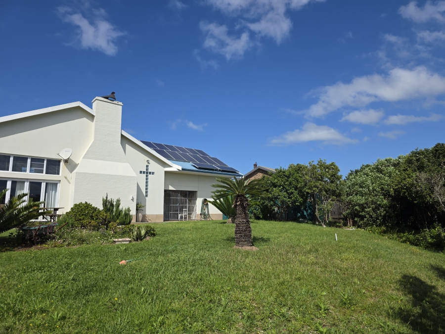 4 Bedroom Property for Sale in Boknesstrand Eastern Cape